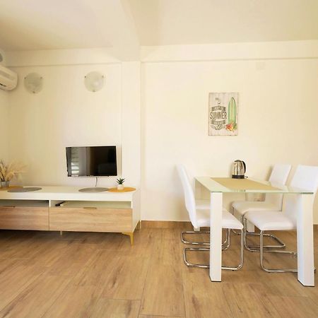 Apartments Chilla *** ロパール エクステリア 写真