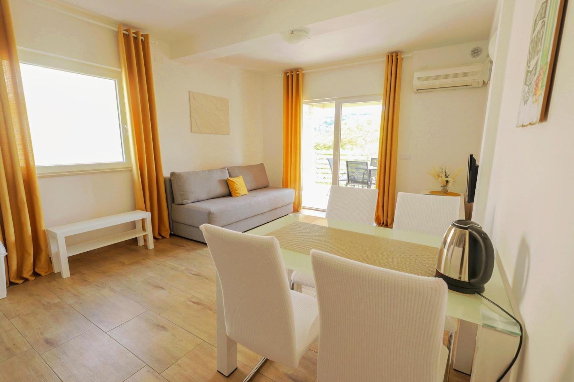 Apartments Chilla *** ロパール エクステリア 写真